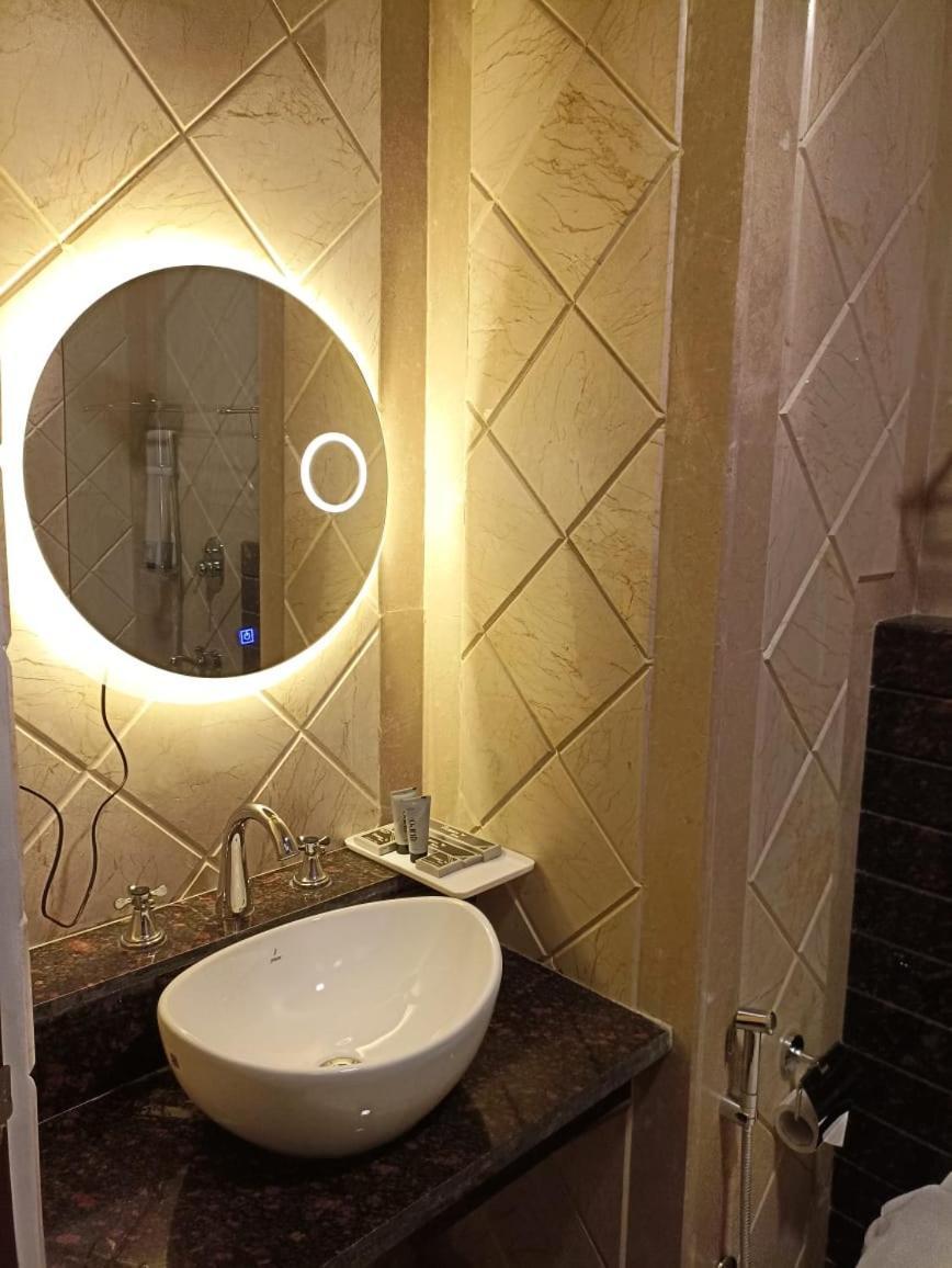 Hotel Vivaan Regency Харидвар Экстерьер фото